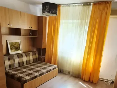 living cu canapea vanzare cumparare apartament Sector 5 București